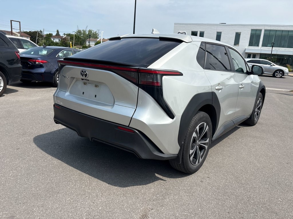 Toyota bZ4X LE 2023 à Pointe-Aux-Trembles, Québec - 10 - w1024h768px