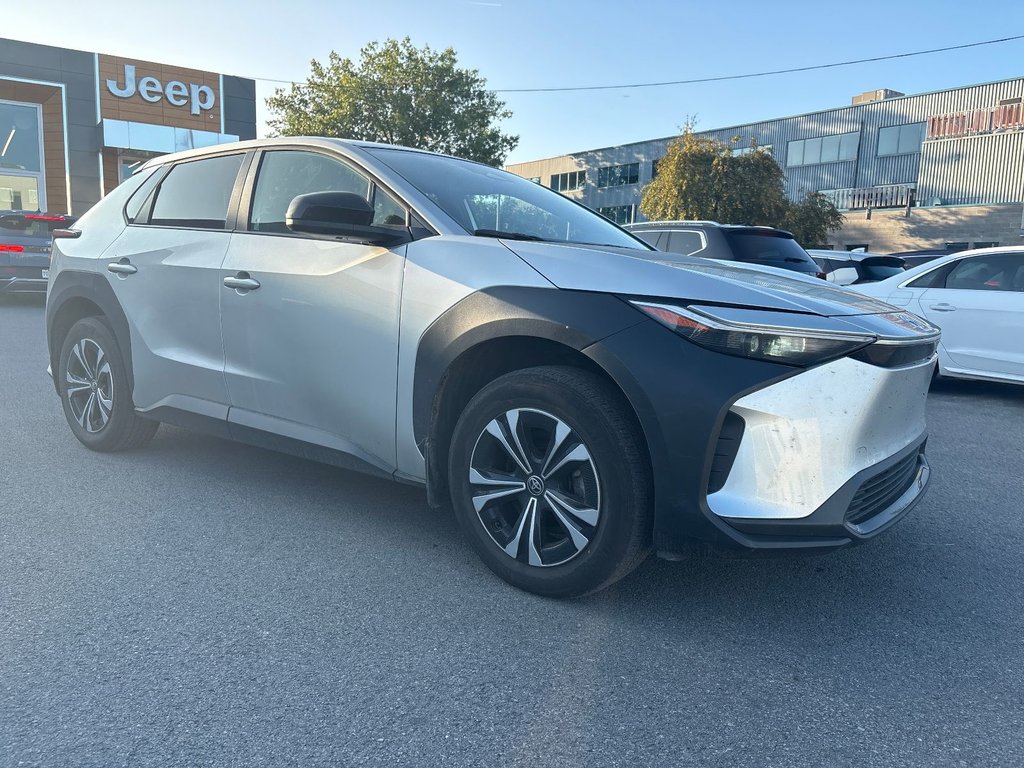 Toyota bZ4X LE 2023 à Pointe-Aux-Trembles, Québec - 5 - w1024h768px