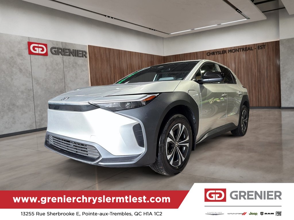 Toyota bZ4X LE 2023 à Pointe-Aux-Trembles, Québec - 1 - w1024h768px