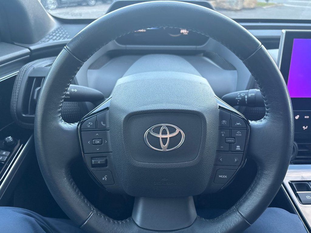 Toyota bZ4X XLE AWD 2023 à Pointe-Aux-Trembles, Québec - 28 - w1024h768px