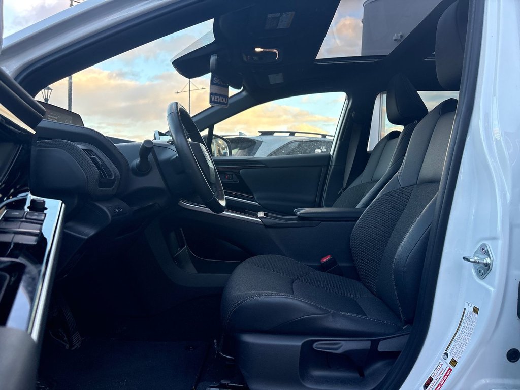 Toyota bZ4X XLE AWD 2023 à Pointe-Aux-Trembles, Québec - 19 - w1024h768px