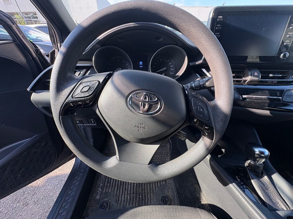 Toyota C-HR LX 2019 à Pointe-Aux-Trembles, Québec - 7 - w1024h768px