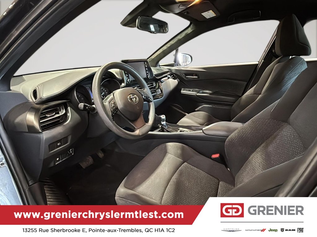 Toyota C-HR LE 2019 à Pointe-Aux-Trembles, Québec - 10 - w1024h768px