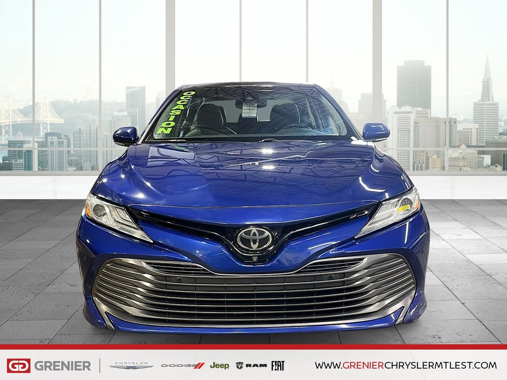 Toyota Camry XLE + TOIT OUVRANT PANO + CARPLAY 2018 à Pointe-Aux-Trembles, Québec - 2 - w1024h768px