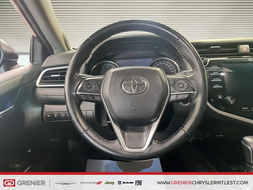 Toyota Camry XLE + TOIT OUVRANT PANO + CARPLAY 2018 à Pointe-Aux-Trembles, Québec - 9 - w1024h768px