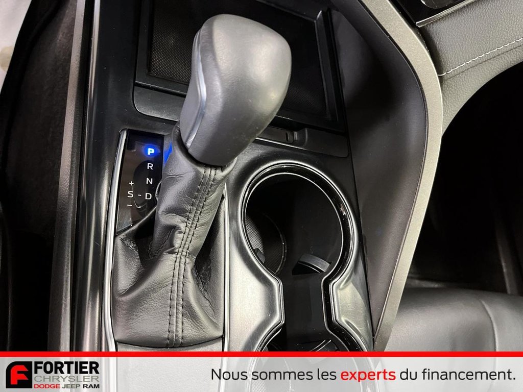 Toyota Camry SE + CUIR + CAMERA DE RECUL 2019 à Pointe-Aux-Trembles, Québec - 19 - w1024h768px