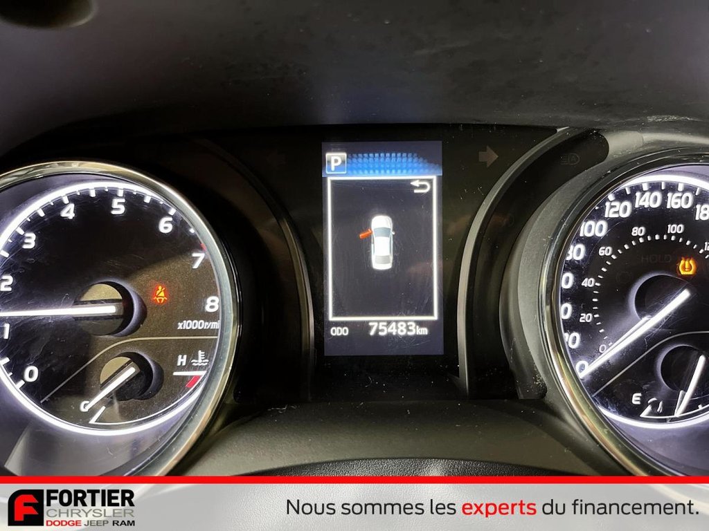 Toyota Camry SE + CUIR + CAMERA DE RECUL 2019 à Pointe-Aux-Trembles, Québec - 16 - w1024h768px