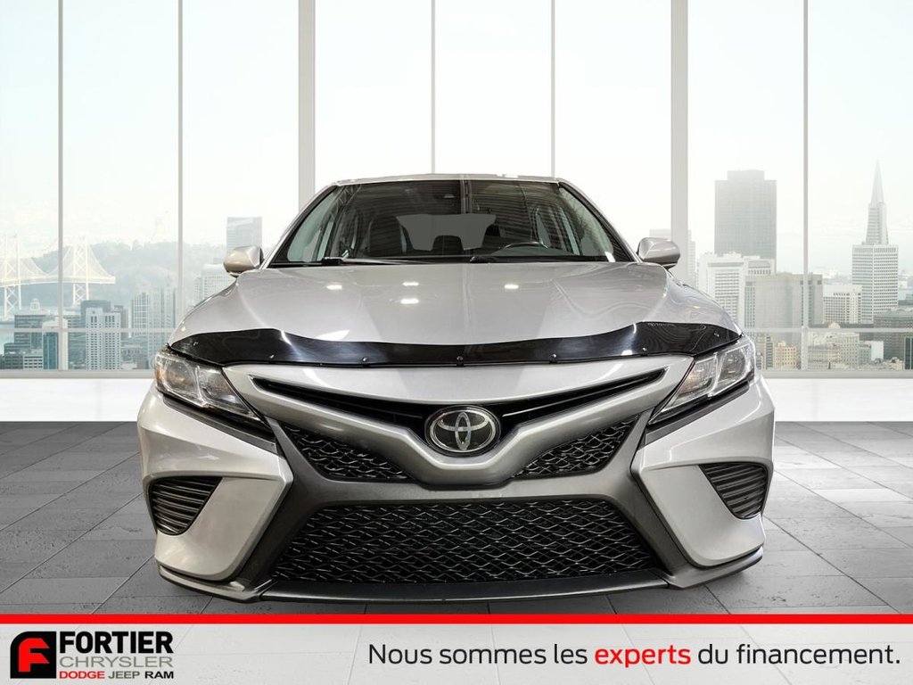 Toyota Camry SE + CUIR + CAMERA DE RECUL 2019 à Pointe-Aux-Trembles, Québec - 2 - w1024h768px