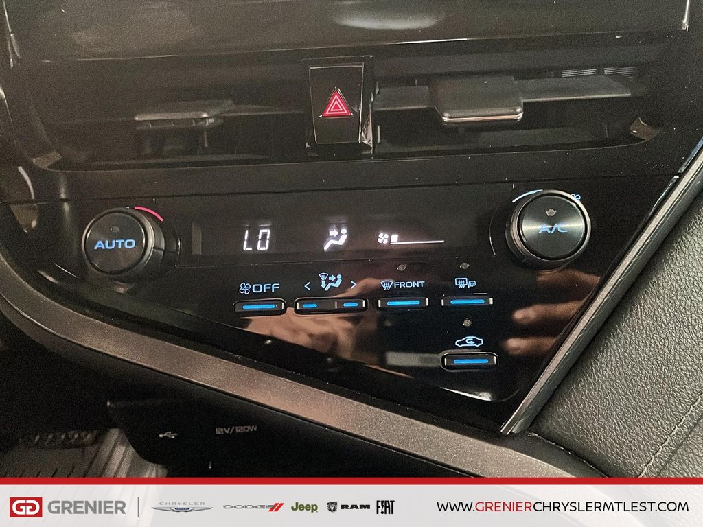 2021 Toyota Camry SE + T/A + CUIR + BLUETOOTH in Pointe-Aux-Trembles, Quebec - 14 - w1024h768px