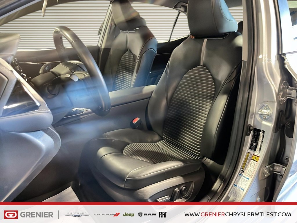 Toyota Camry SE + AWD + GROUPE ELECTRIQUE 2021 à Pointe-Aux-Trembles, Québec - 8 - w1024h768px