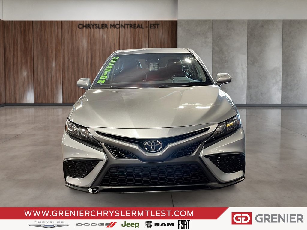 Toyota Camry SE + AWD + GROUPE ELECTRIQUE 2021 à Pointe-Aux-Trembles, Québec - 2 - w1024h768px