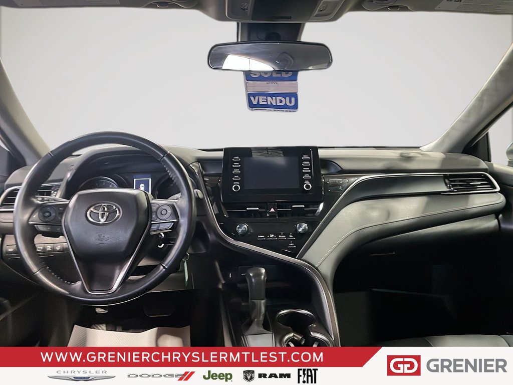 2023 Toyota Camry SE + CUIR + CARPLAY in Pointe-Aux-Trembles, Quebec - 8 - w1024h768px