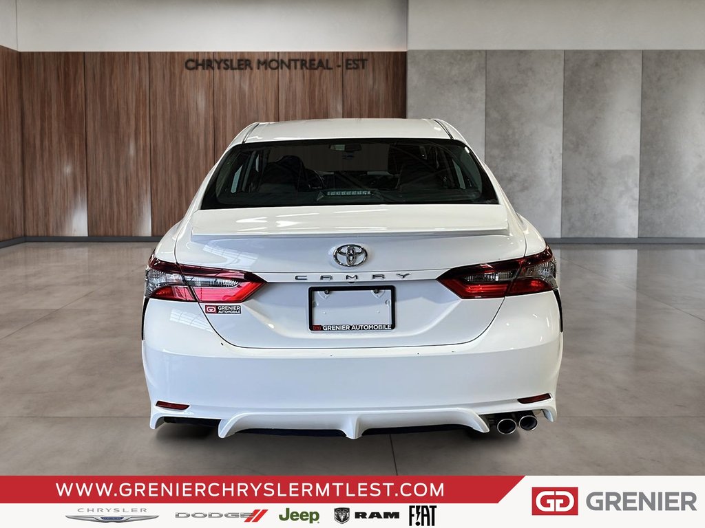 2023 Toyota Camry SE + CUIR + CARPLAY in Pointe-Aux-Trembles, Quebec - 3 - w1024h768px
