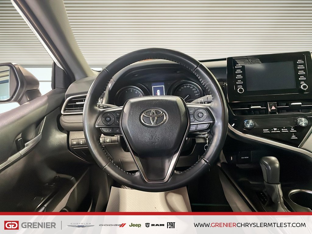 Toyota Camry SE + CUIR + CARPLAY 2023 à Pointe-Aux-Trembles, Québec - 9 - w1024h768px