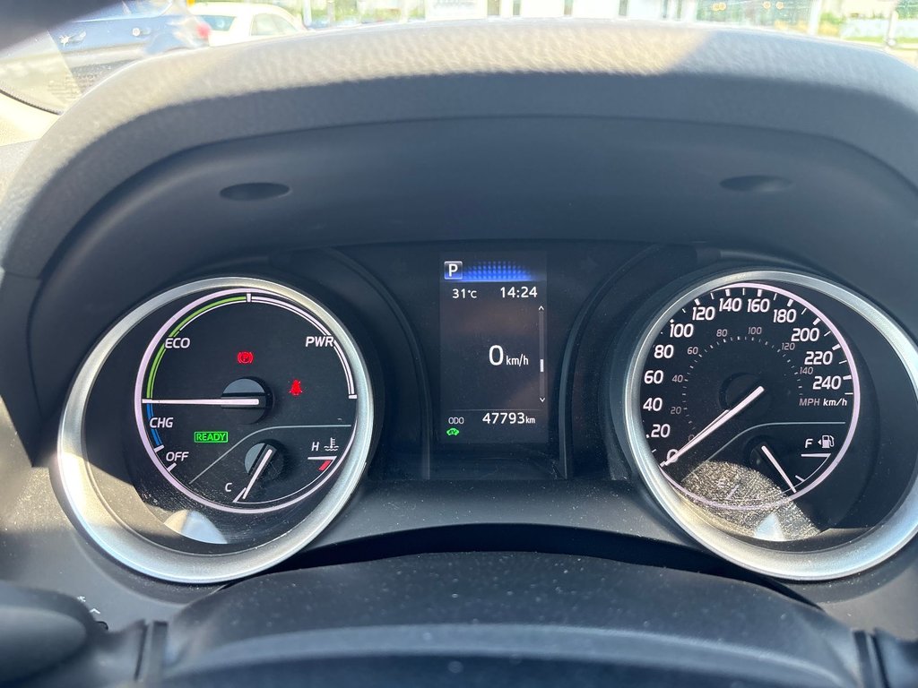 Toyota Camry Hybrid LE 2023 à Pointe-Aux-Trembles, Québec - 19 - w1024h768px