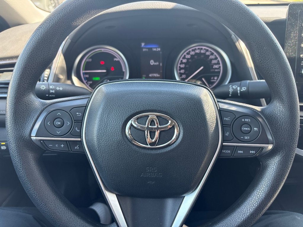 Toyota Camry Hybrid LE 2023 à Pointe-Aux-Trembles, Québec - 21 - w1024h768px