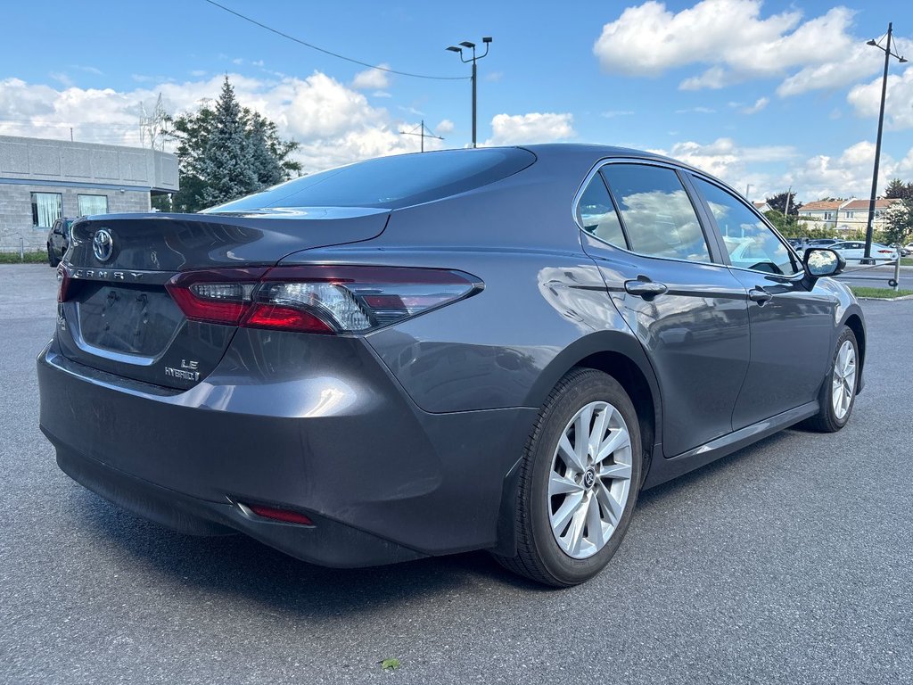 Toyota Camry Hybrid LE 2023 à Pointe-Aux-Trembles, Québec - 10 - w1024h768px