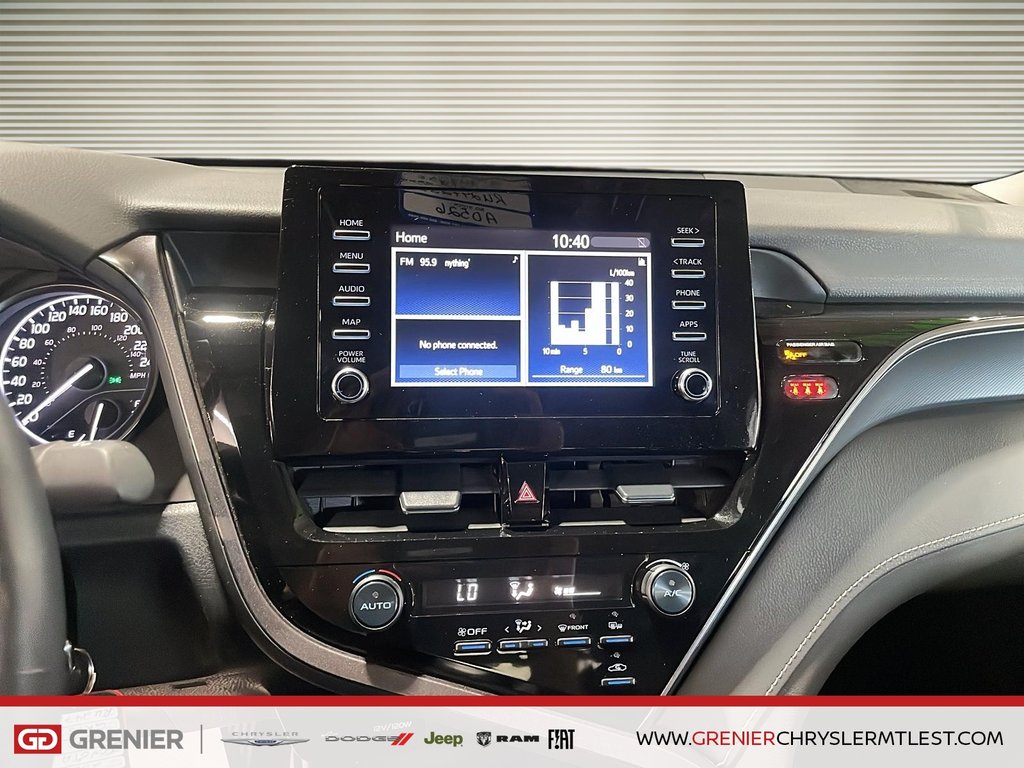 2024 Toyota Camry SE + CUIR + CARPLAY in Pointe-Aux-Trembles, Quebec - 14 - w1024h768px