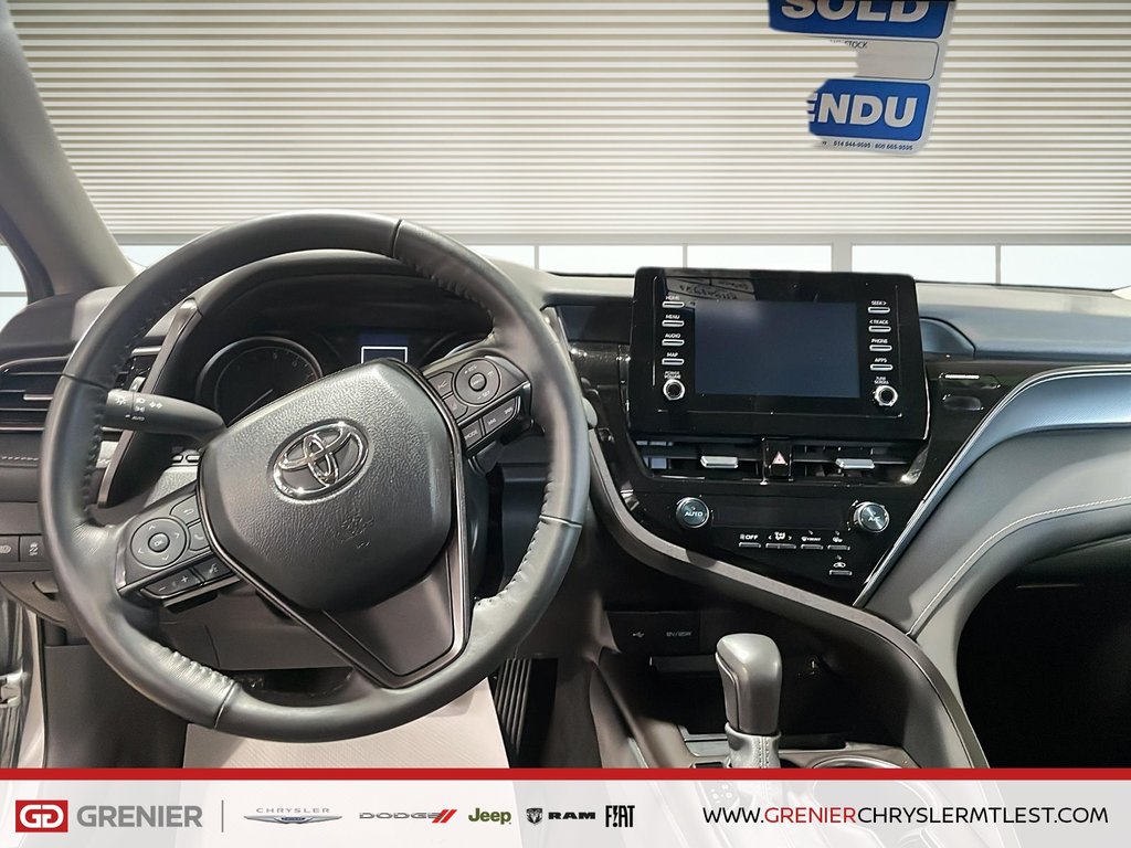 2024 Toyota Camry SE + CUIR + CARPLAY in Pointe-Aux-Trembles, Quebec - 10 - w1024h768px