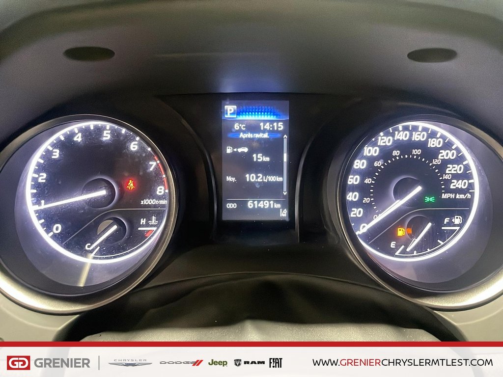 2024 Toyota Camry SE + CUIR + CARPLAY in Pointe-Aux-Trembles, Quebec - 10 - w1024h768px