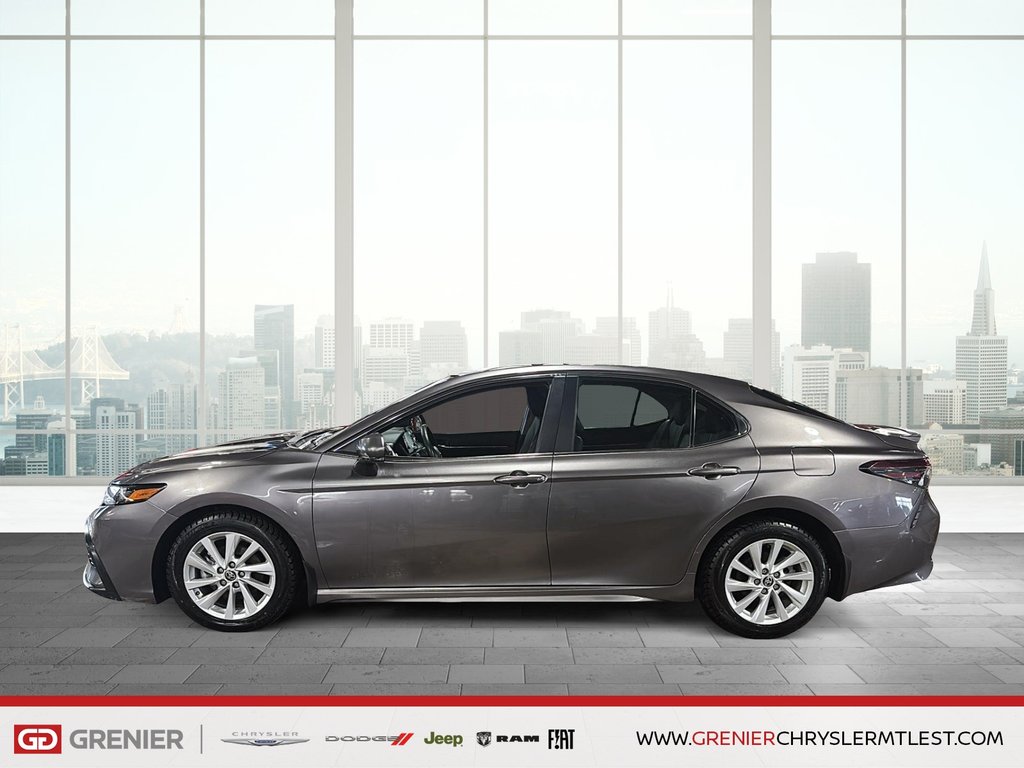 Toyota Camry SE + FWD + GROUPE ELECTRIIQUE 2024 à Pointe-Aux-Trembles, Québec - 5 - w1024h768px