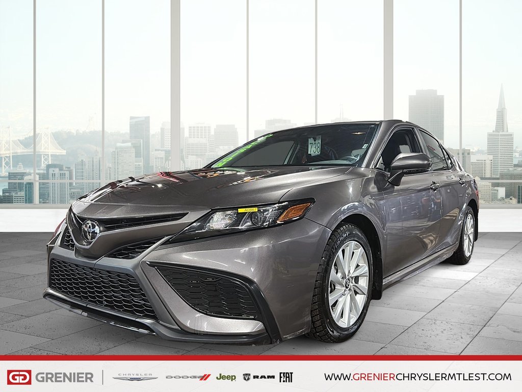 Toyota Camry SE + FWD + GROUPE ELECTRIIQUE 2024 à Pointe-Aux-Trembles, Québec - 1 - w1024h768px