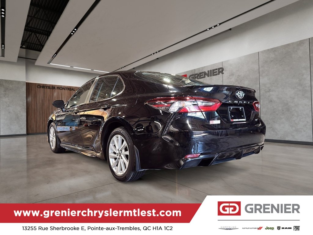 Toyota Camry SE 2024 à Pointe-Aux-Trembles, Québec - 4 - w1024h768px