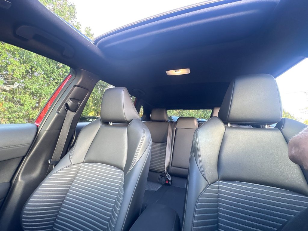 Toyota Corolla Cross LE HYBRIDE 2023 à Pointe-Aux-Trembles, Québec - 12 - w1024h768px