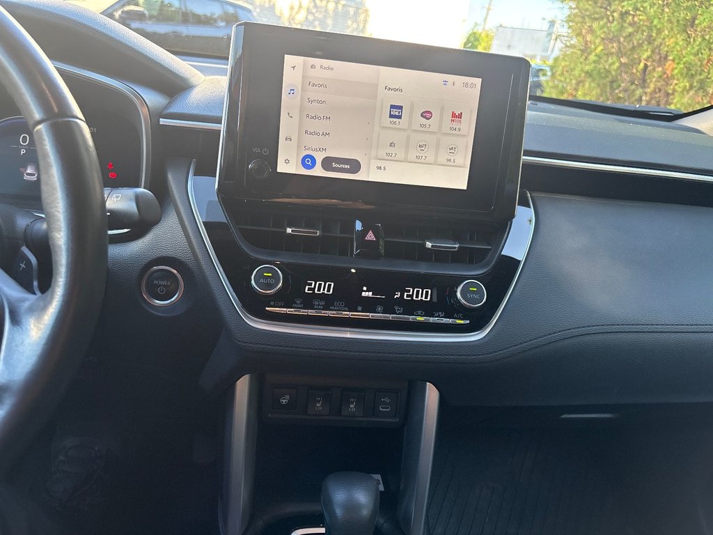 Toyota Corolla Cross LE HYBRIDE 2023 à Pointe-Aux-Trembles, Québec - 11 - w1024h768px