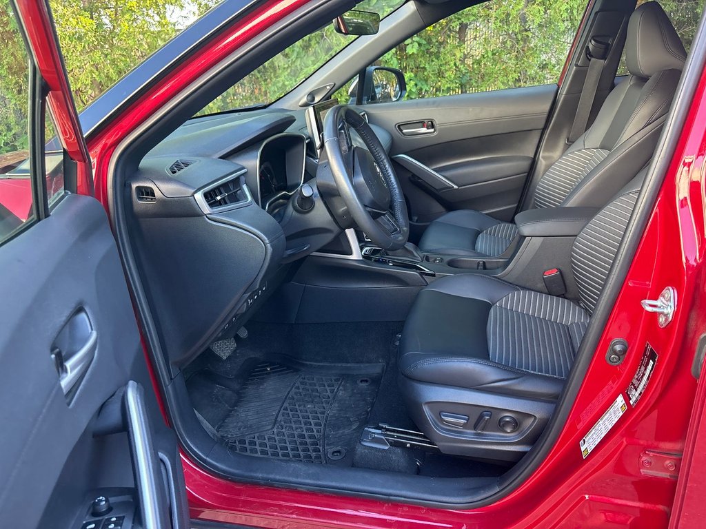 Toyota Corolla Cross LE HYBRIDE 2023 à Pointe-Aux-Trembles, Québec - 7 - w1024h768px