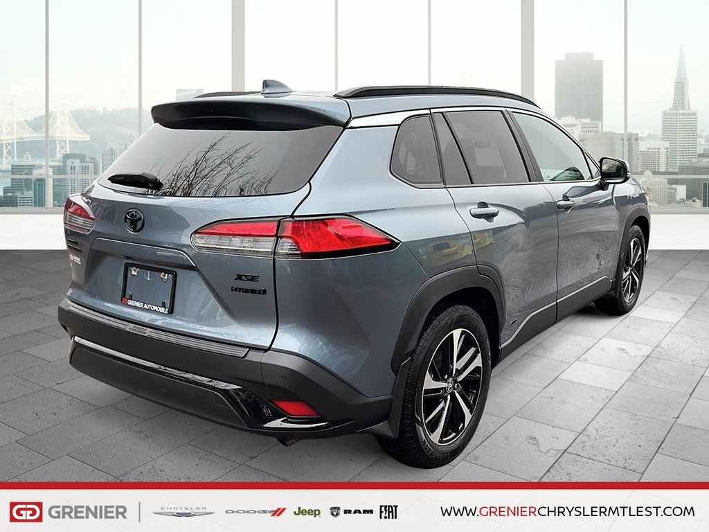 2024 Toyota Corolla Cross XSE HYBRIDE + AWD + TOIT OUVRANT in Pointe-Aux-Trembles, Quebec - 4 - w1024h768px