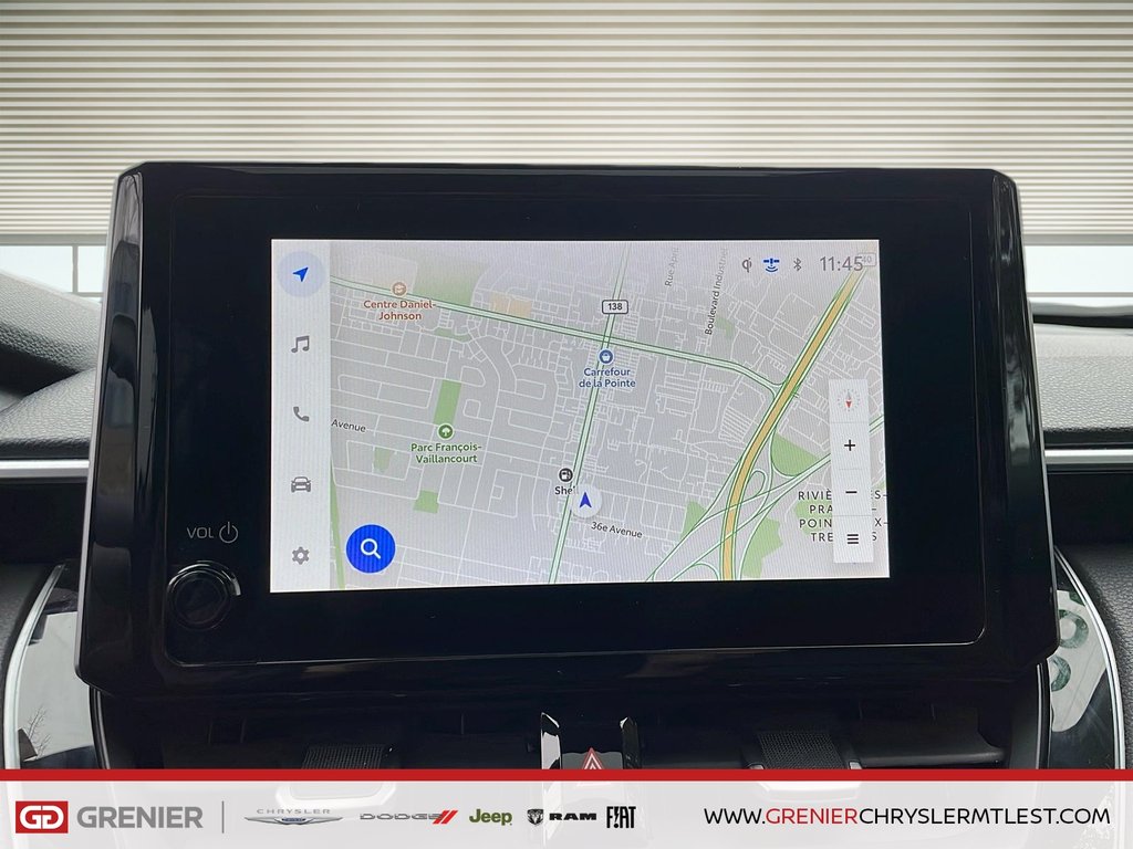 2024 Toyota Corolla Cross XSE HYBRIDE + AWD + TOIT OUVRANT in Pointe-Aux-Trembles, Quebec - 13 - w1024h768px