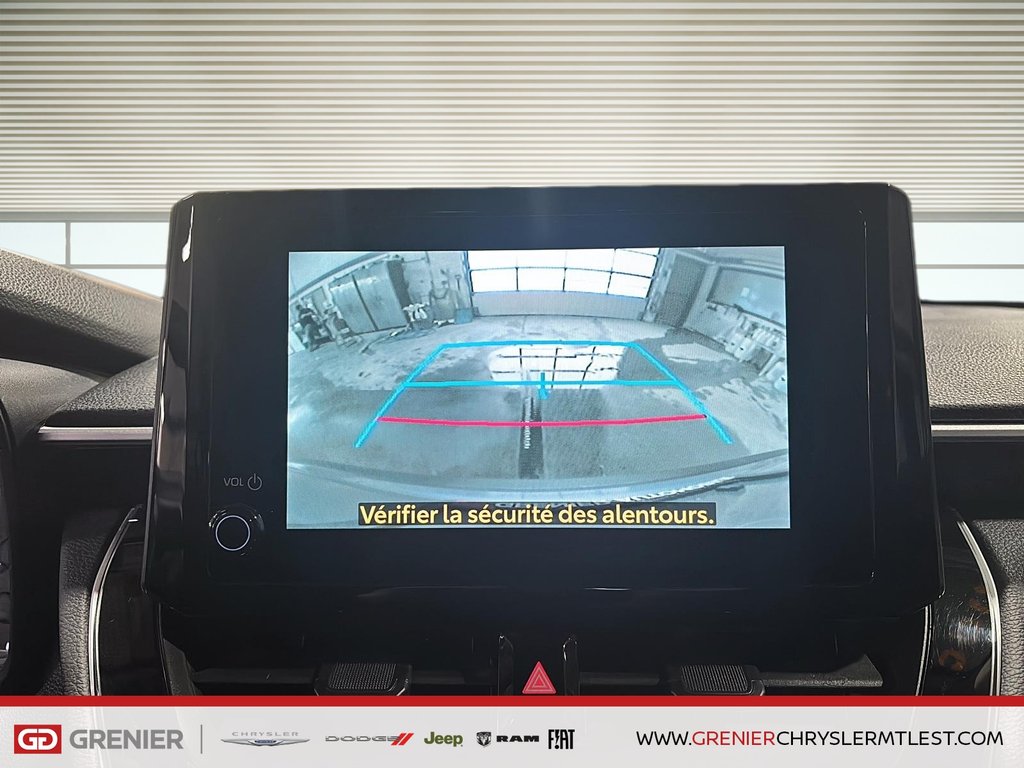 Toyota Corolla Cross LE + AWD + SIEGES ET VOLANT CHAUFFANTS 2025 à Pointe-Aux-Trembles, Québec - 14 - w1024h768px