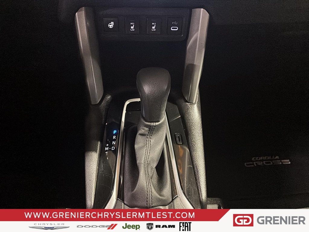 Toyota Corolla Cross LE + AWD + SIEGES ET VOLANT CHAUFFANTS 2025 à Pointe-Aux-Trembles, Québec - 13 - w1024h768px