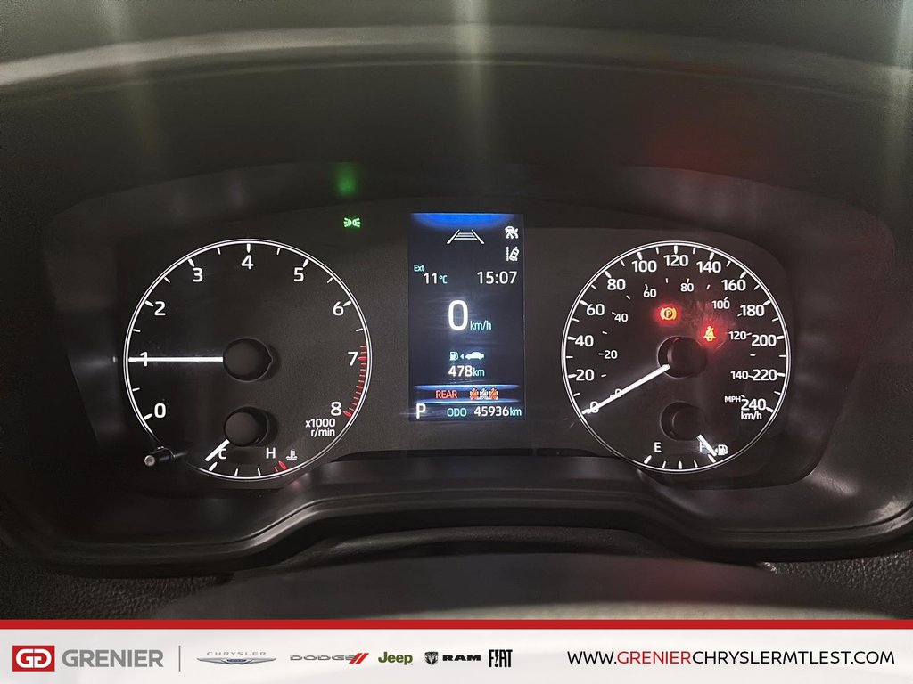 Toyota Corolla Cross LE + AWD + SIEGES ET VOLANT CHAUFFANTS 2025 à Pointe-Aux-Trembles, Québec - 12 - w1024h768px