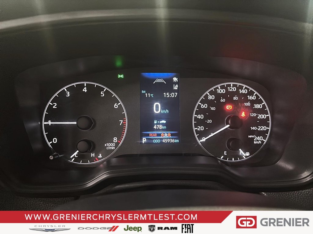 Toyota Corolla Cross LE + AWD + SIEGES ET VOLANT CHAUFFANTS 2025 à Pointe-Aux-Trembles, Québec - 12 - w1024h768px