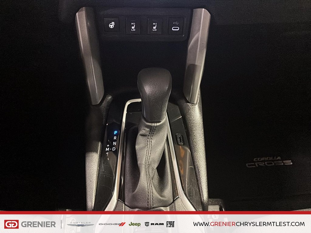 Toyota Corolla Cross LE + AWD + SIEGES ET VOLANT CHAUFFANTS 2025 à Pointe-Aux-Trembles, Québec - 13 - w1024h768px