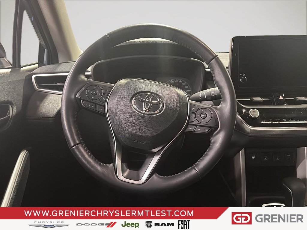 Toyota Corolla Cross LE + AWD + SIEGES ET VOLANT CHAUFFANTS 2025 à Pointe-Aux-Trembles, Québec - 9 - w1024h768px