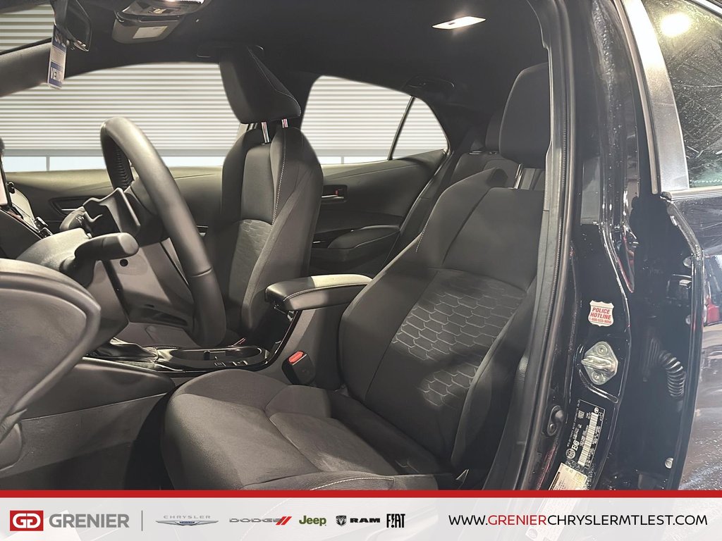 Toyota Corolla Hatchback SE PLUS + FWD + GROUPE ELECTRIQUE 2025 à Pointe-Aux-Trembles, Québec - 6 - w1024h768px