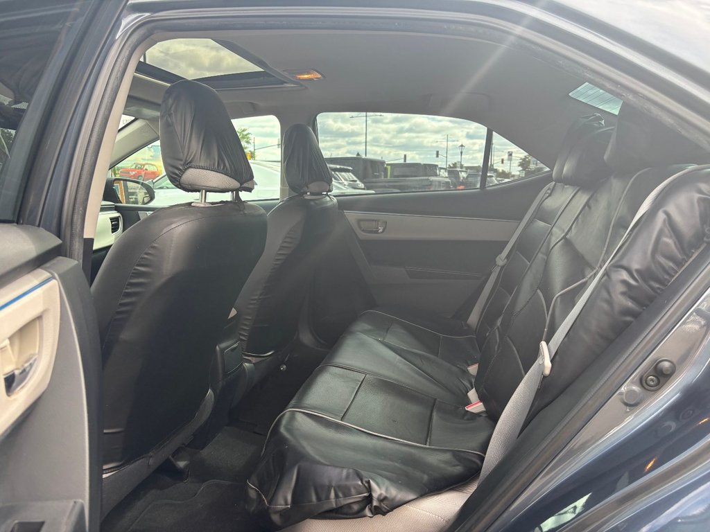 2014 Toyota Corolla LE in Pointe-Aux-Trembles, Quebec - 17 - w1024h768px