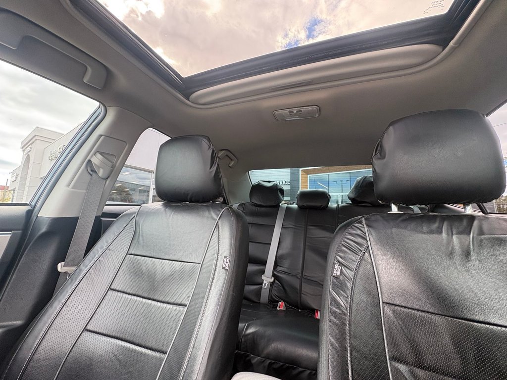 2014 Toyota Corolla LE in Pointe-Aux-Trembles, Quebec - 23 - w1024h768px