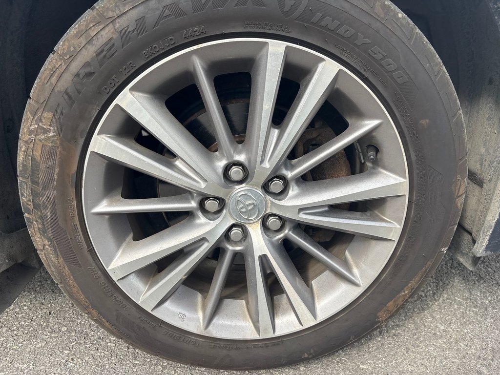 2014 Toyota Corolla LE in Pointe-Aux-Trembles, Quebec - 14 - w1024h768px