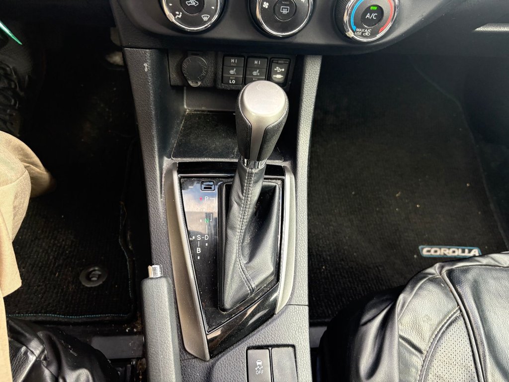 2014 Toyota Corolla LE in Pointe-Aux-Trembles, Quebec - 22 - w1024h768px