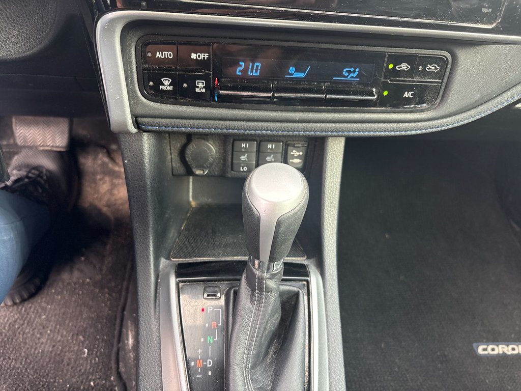 2017 Toyota Corolla LE in Pointe-Aux-Trembles, Quebec - 22 - w1024h768px