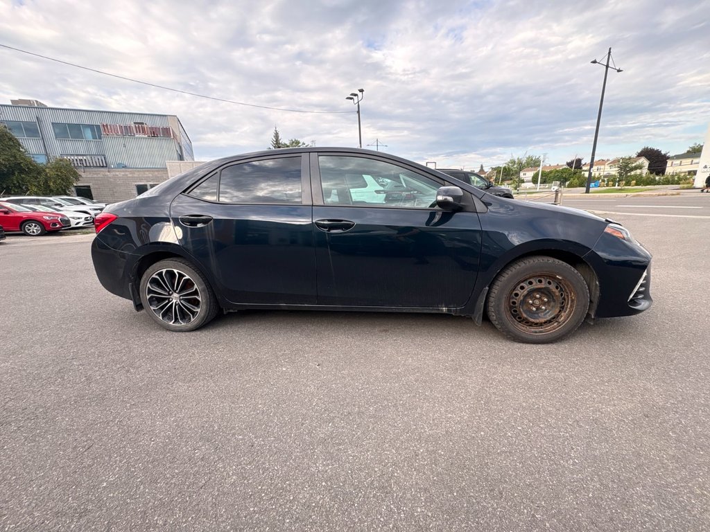 2017 Toyota Corolla LE in Pointe-Aux-Trembles, Quebec - 5 - w1024h768px