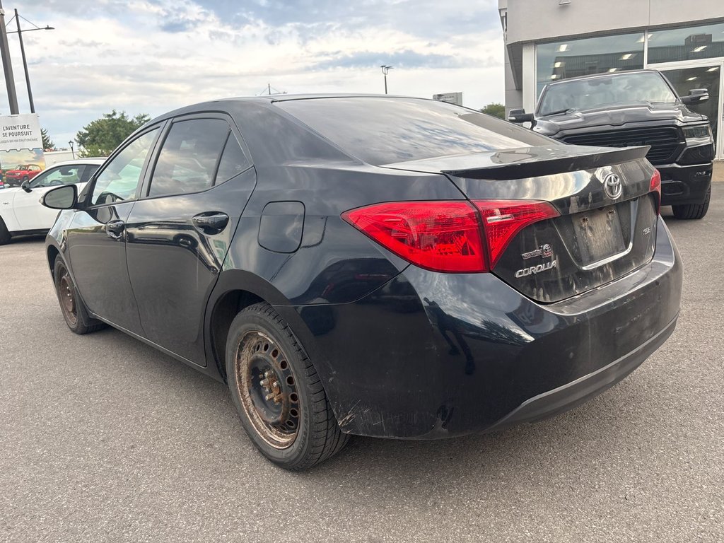2017 Toyota Corolla LE in Pointe-Aux-Trembles, Quebec - 13 - w1024h768px