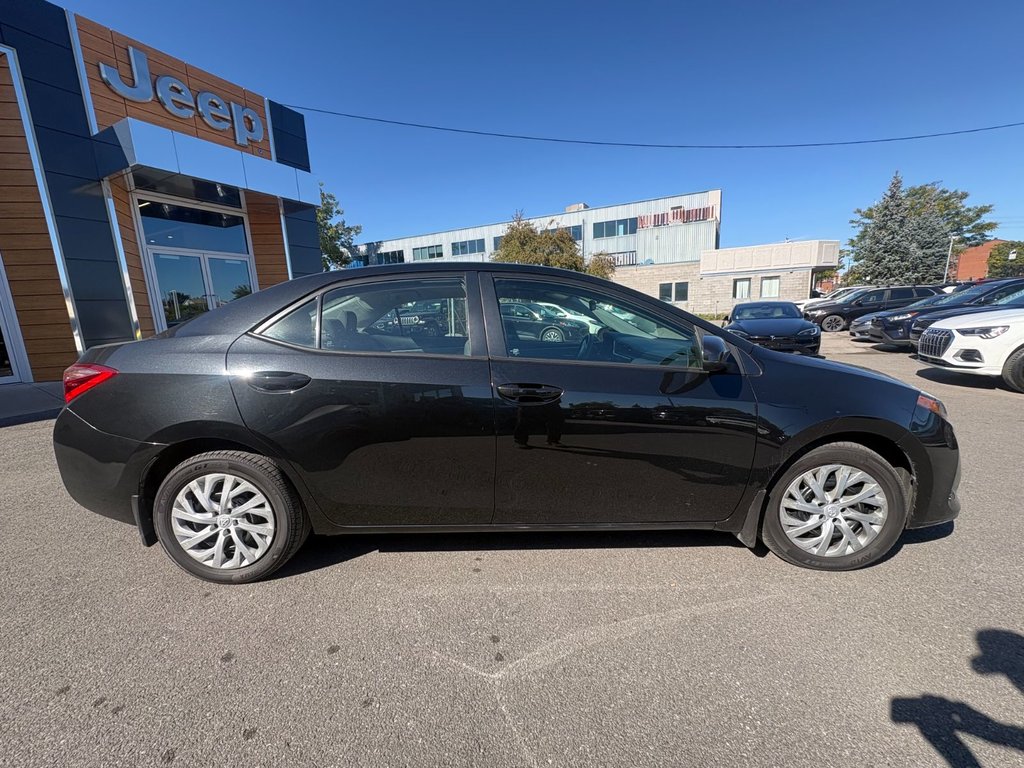 2017 Toyota Corolla in Pointe-Aux-Trembles, Quebec - 7 - w1024h768px