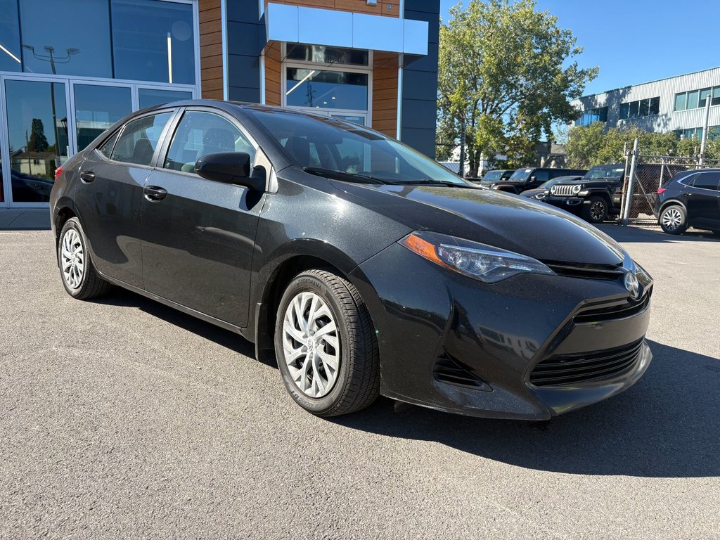 2017 Toyota Corolla in Pointe-Aux-Trembles, Quebec - 8 - w1024h768px
