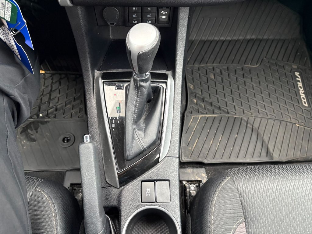Toyota Corolla LE 2018 à Pointe-Aux-Trembles, Québec - 17 - w1024h768px