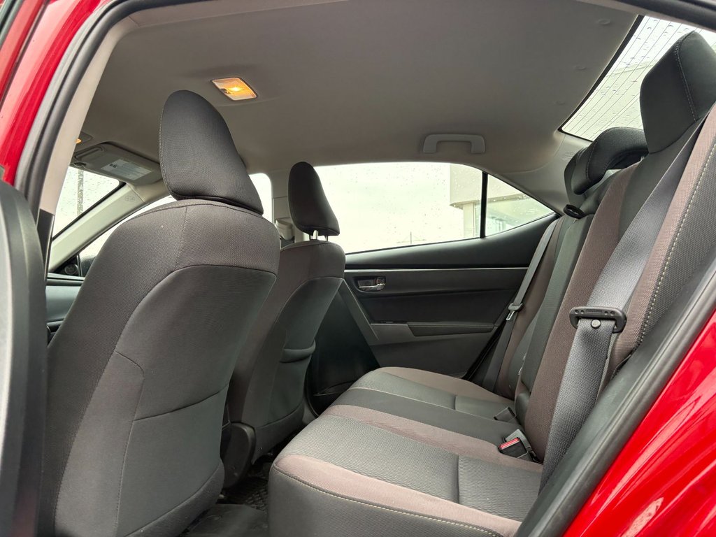 Toyota Corolla LE 2018 à Pointe-Aux-Trembles, Québec - 10 - w1024h768px
